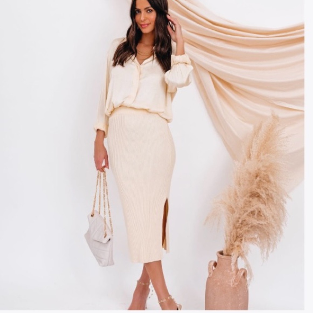 Vici Cream Ribbed Pencil Skirt with Side Slit